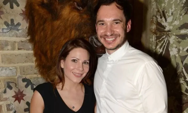 lucrezia millarini husband simon kurs